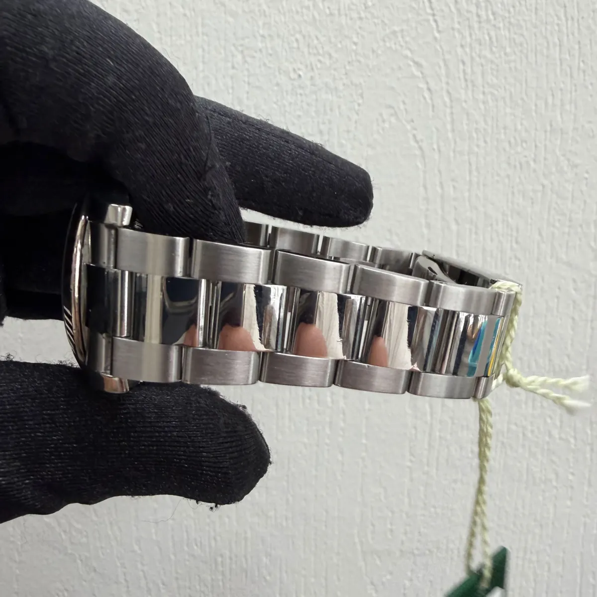 Rolex Datejust White Dial on Oyster Ref 116264 with Papers 2005