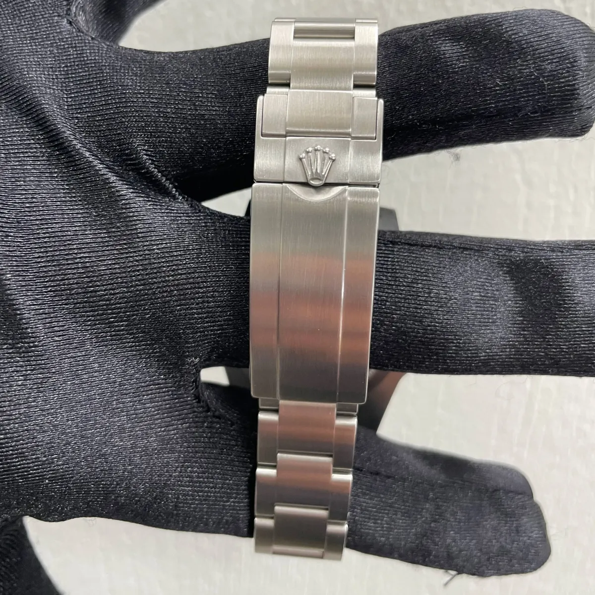 Rolex Submariner Green Dial on Oyster Ref 116610LV with New Style Card White 2017