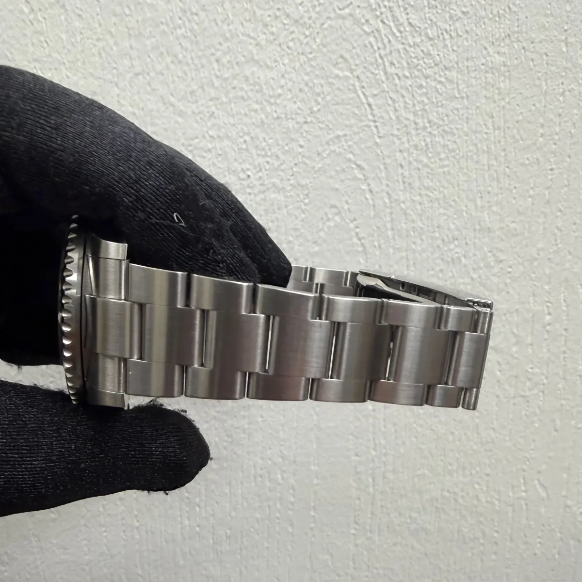 Rolex Sea-Dweller Black Dial On Oyster Ref 126600 With New Style Card White 2018