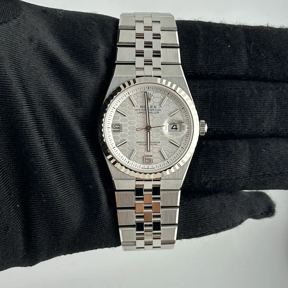 Rolex Land-Dweller White Honeycomb Dial on Flat Jubilee Ref 127234 with New Style Card Green 2025