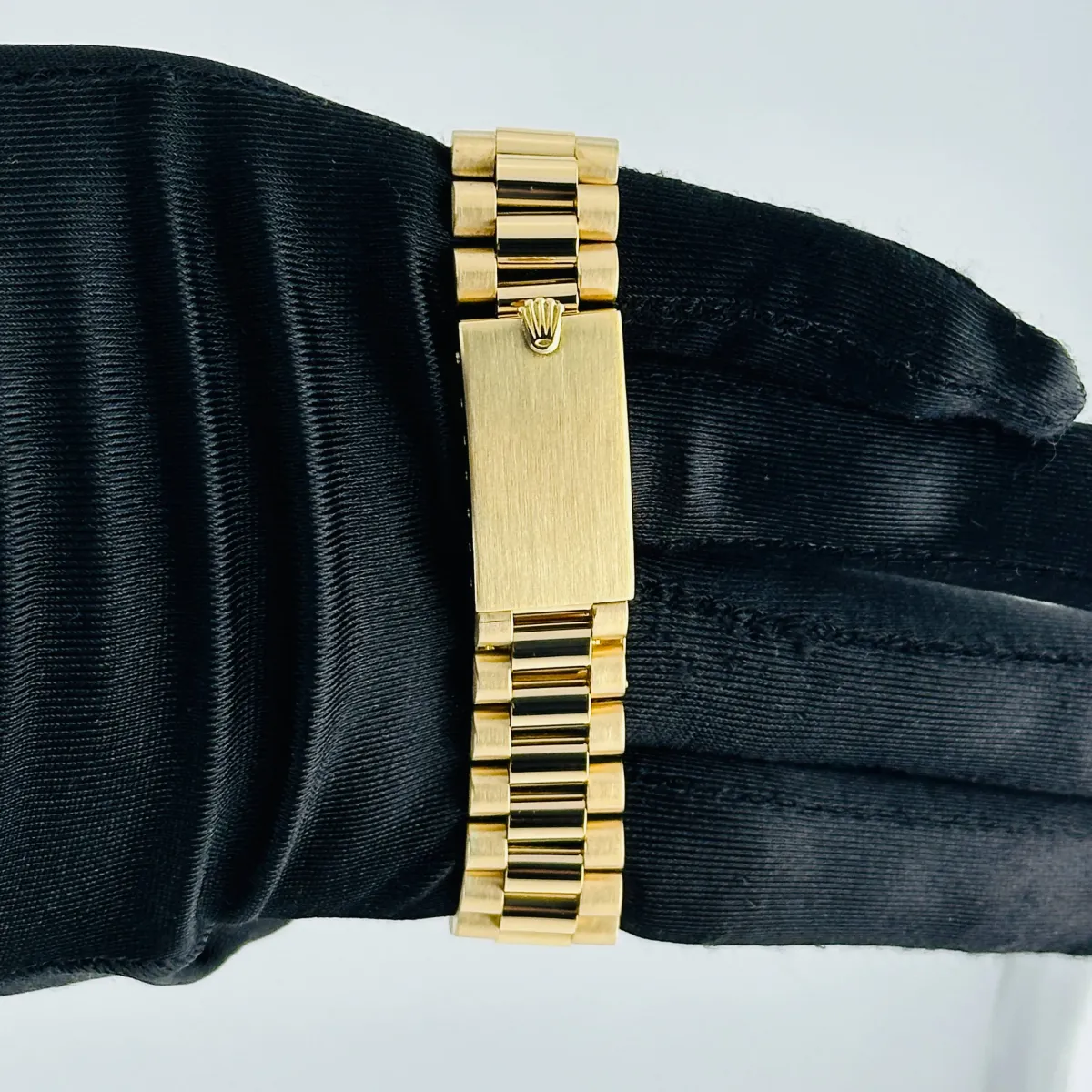 Rolex DayDate Champagne Diamond Dial On President Style Old Buckle