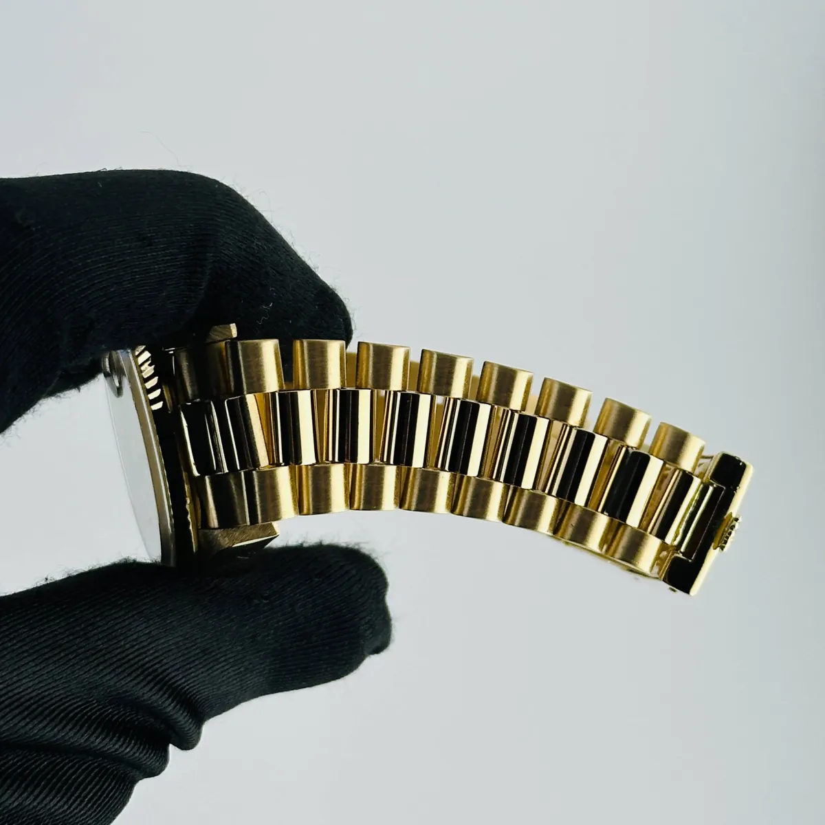Rolex DayDate Champagne Diamond Dial On President Style Old Buckle