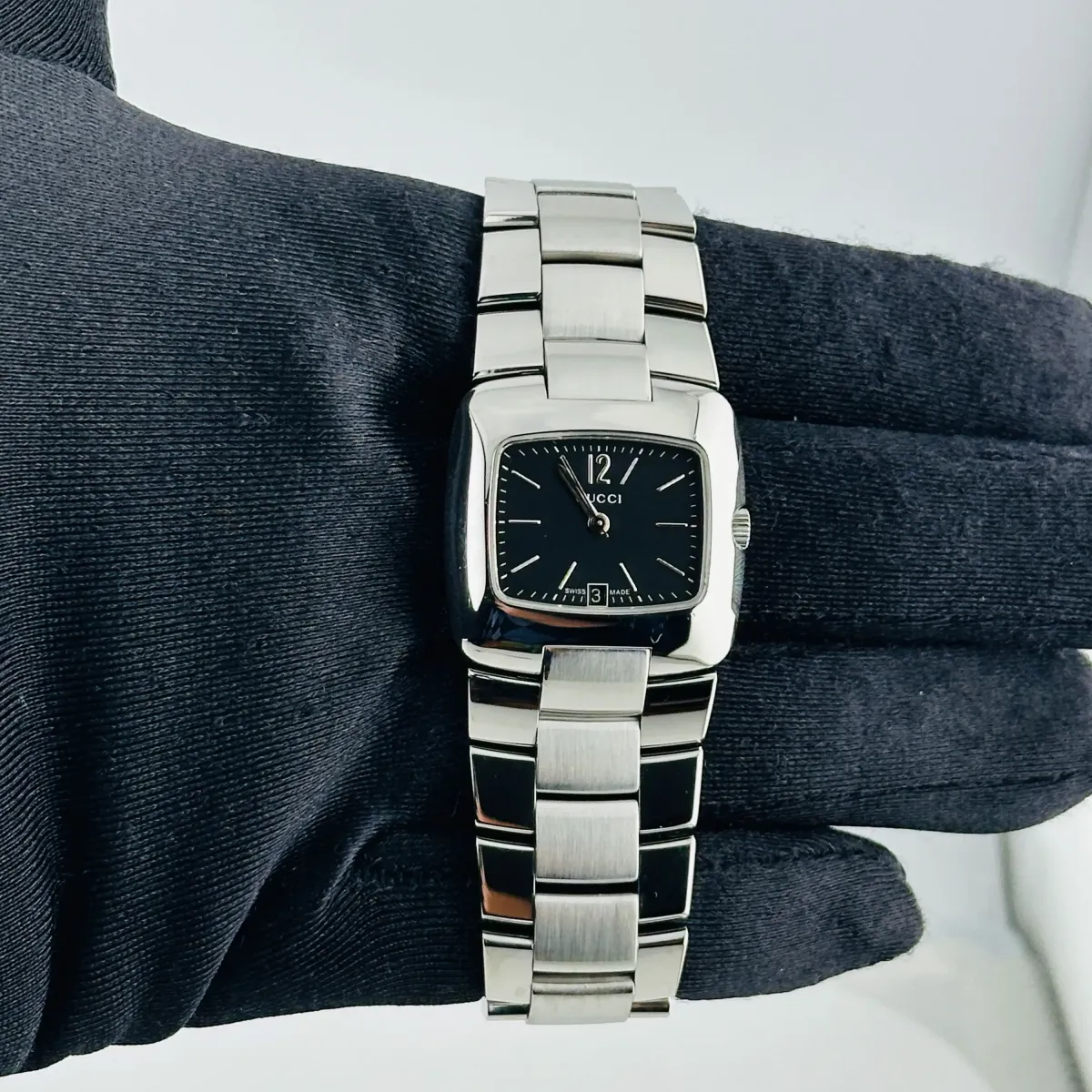 Gucci Gucci Black Dial Ref 8500L with Card
