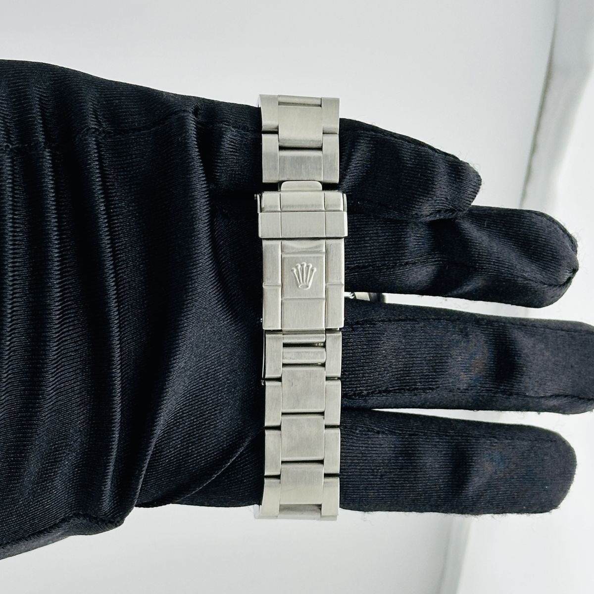 Rolex GMT-Master Black Dial on Oyster Ref. 16700 Papers 2000