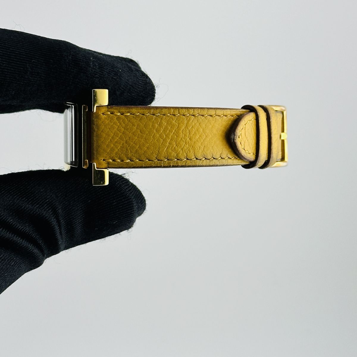Hermes H White Dial on Leather Ref. HH1.201