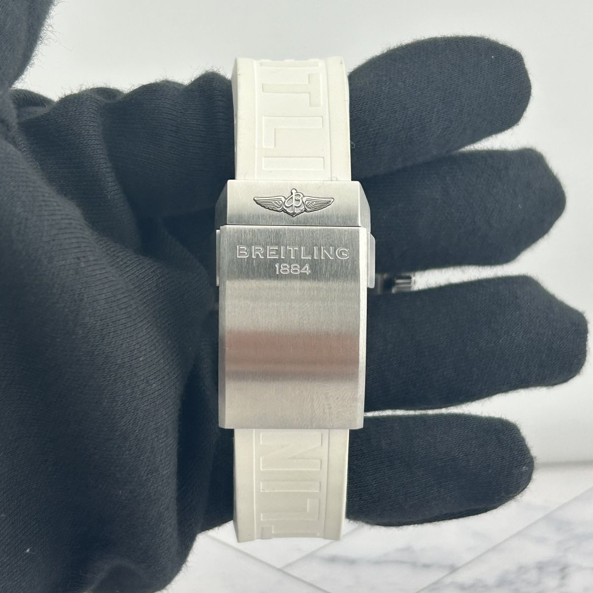 Breitling Superocean White Dial on Rubber Band Ref. A17366 Card