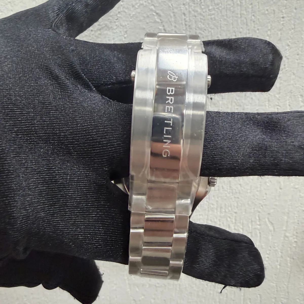 Breitling Superocean Automatic Blue Dial on Bracelet Ref A17376211C1A1 with Card 2025