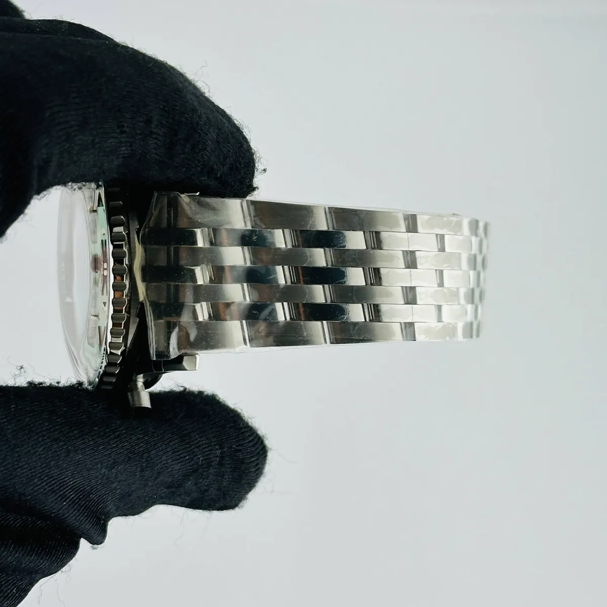 Breitling Navitimer B01 Chronograph Mint Green Dial on Bracelet Ref AB0139211L1A1 with Card 2025