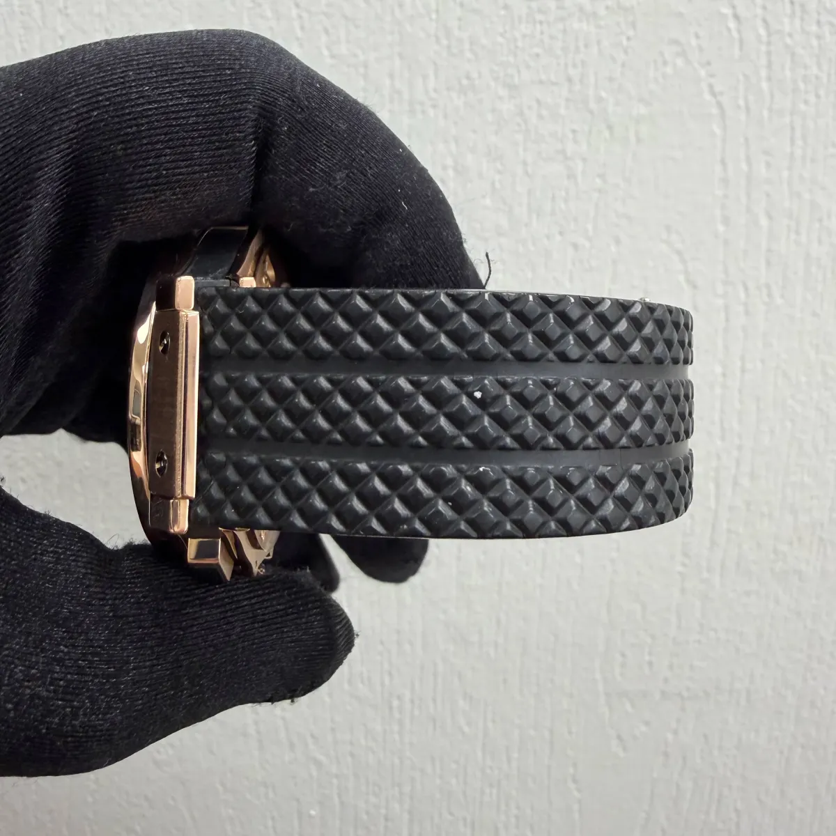 Hublot Big Bang Red Gold Black Dial on Rubber Strap