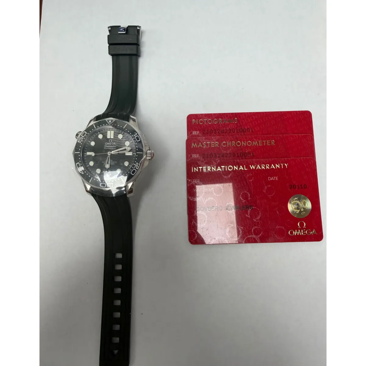 Omega Seamaster Diver 300M Co-Axial Master Chronometer Green Dial on Rubber Strap Ref 210.32.42.20.10.001 with Card