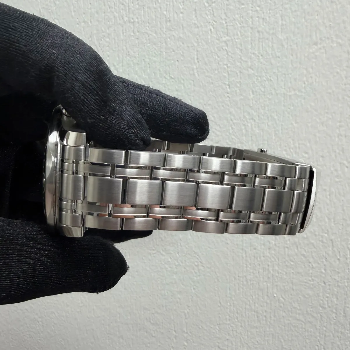 Omega Seamaster Diver 300M Co-Axial Master Chronometer Green Dial on Bracelet Ref 210.30.42.20.10.001 with Card