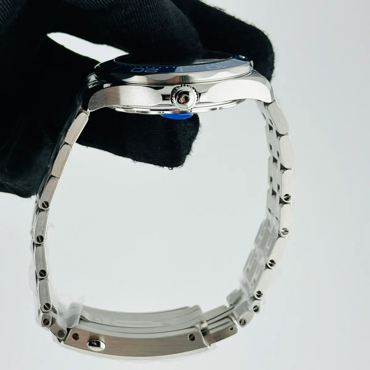 Omega Seamaster Diver 300M Co-Axial Master Chronometer Blue Dial on Bracelet Ref 210.30.42.20.03.003 with Card