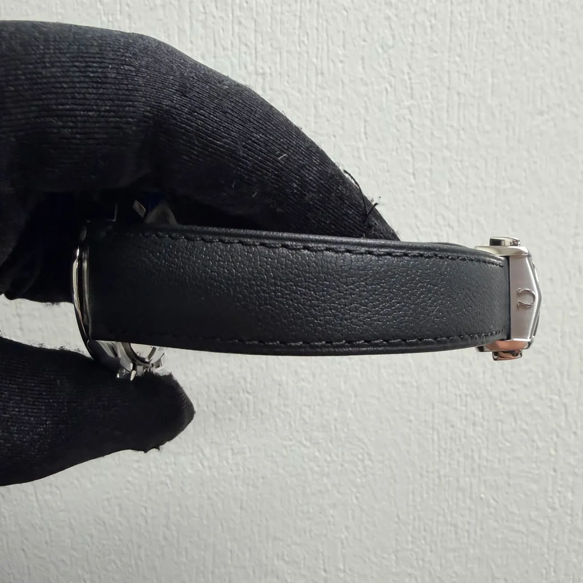 Omega Speedmaster Moonwatch Professional Co-Axial Master Chronometer Chronograph Black Dial on Leather Strap Ref 310.32.42.50.01.002 with Card