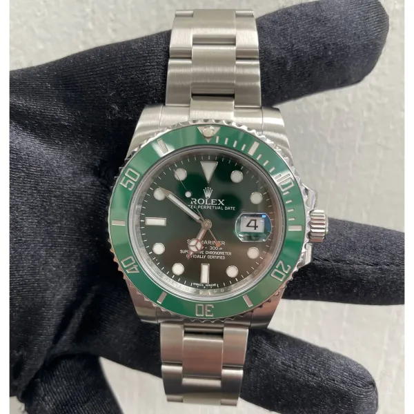 Rolex Submariner Green Dial on Oyster Ref 116610LV with New Style Card White 2017